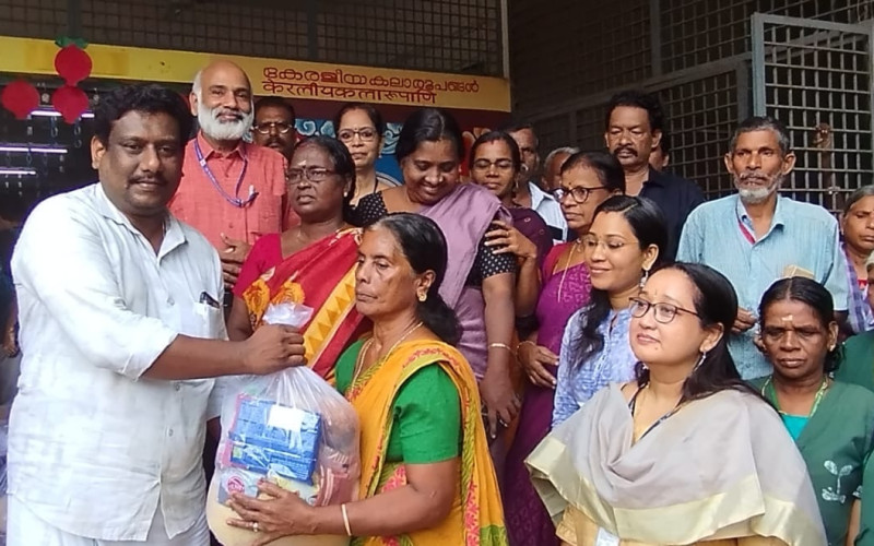 ദുരിതാശ്വാസ ക്യാമ്പിന് കൈത്താങ്ങായി വരടിയം സർവ്വീസ് സഹകരണ ബാങ്ക്